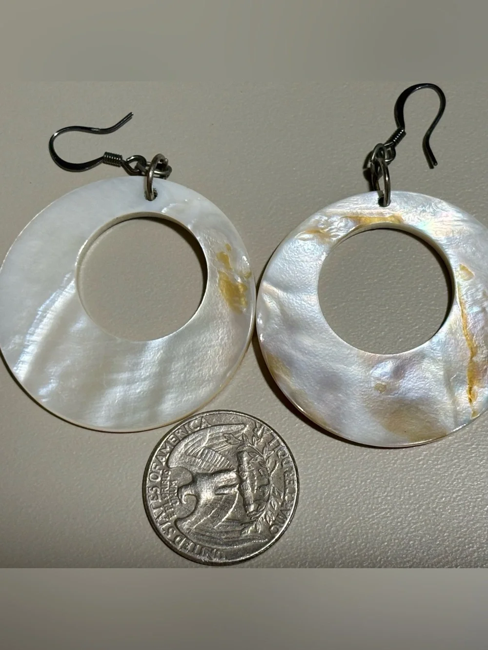Vintage Mother of Pearl Floral Shell Hoop Earrings Shabby Cottagecore Boho 90s